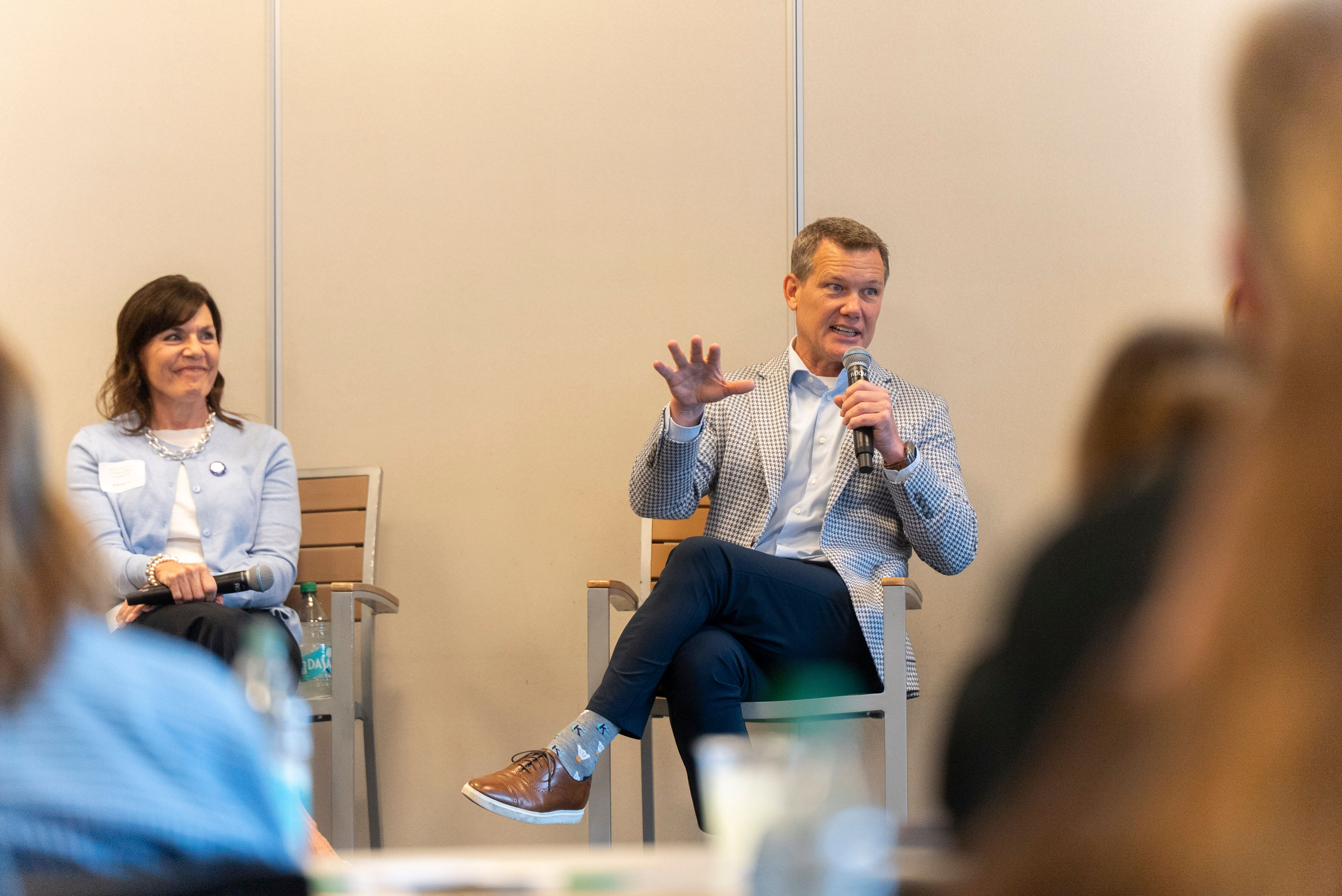 Shelly Summar and Doug Sumner in discussion at Marathon Health Kansas City roundtable event.